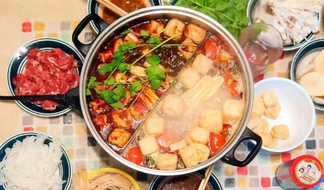 2018中國火鍋品類報告：關店數(shù)減少，開店數(shù)增加