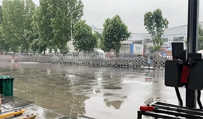 聚焦“封城”一周的鄭州凍品商：有人停業(yè)，有人睡倉庫，市場(chǎng)冷清進(jìn)出困難…