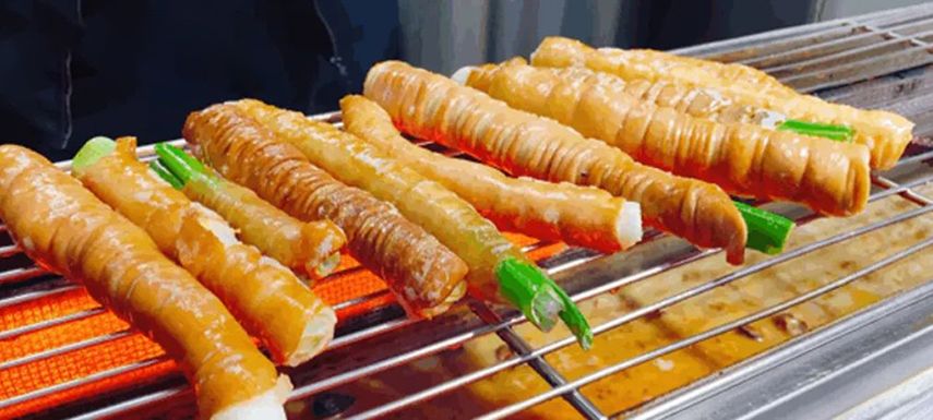 肥腸卷大蔥、鮮鹵肥腸...肥腸進(jìn)入全場(chǎng)景時(shí)代，重量級(jí)選手開(kāi)啟正面廝殺！鄭州預(yù)制菜展見(jiàn)分曉